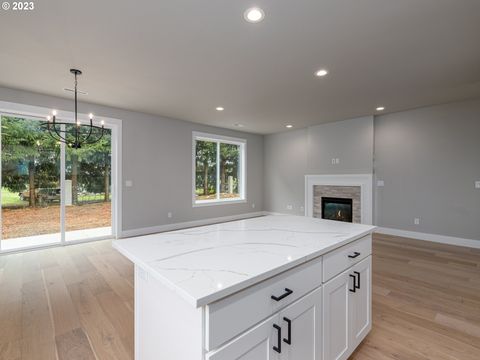 Tiny photo for 336 Sunday Dr, Creswell, OR 97426 (MLS # 217231465)