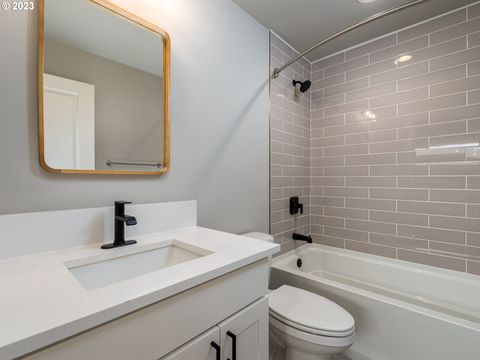 Tiny photo for 336 Sunday Dr, Creswell, OR 97426 (MLS # 217231465)
