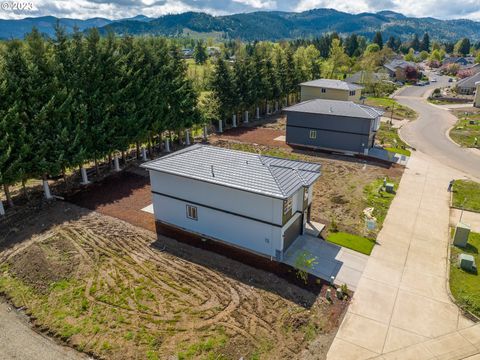 Tiny photo for 336 Sunday Dr, Creswell, OR 97426 (MLS # 217231465)