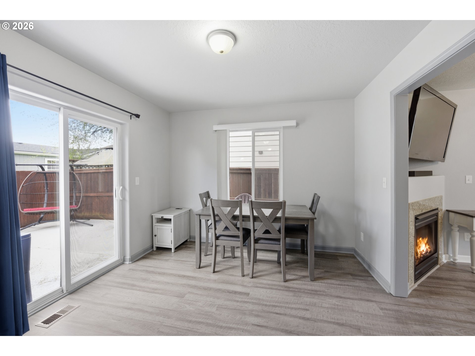 406 SUNSET CT
