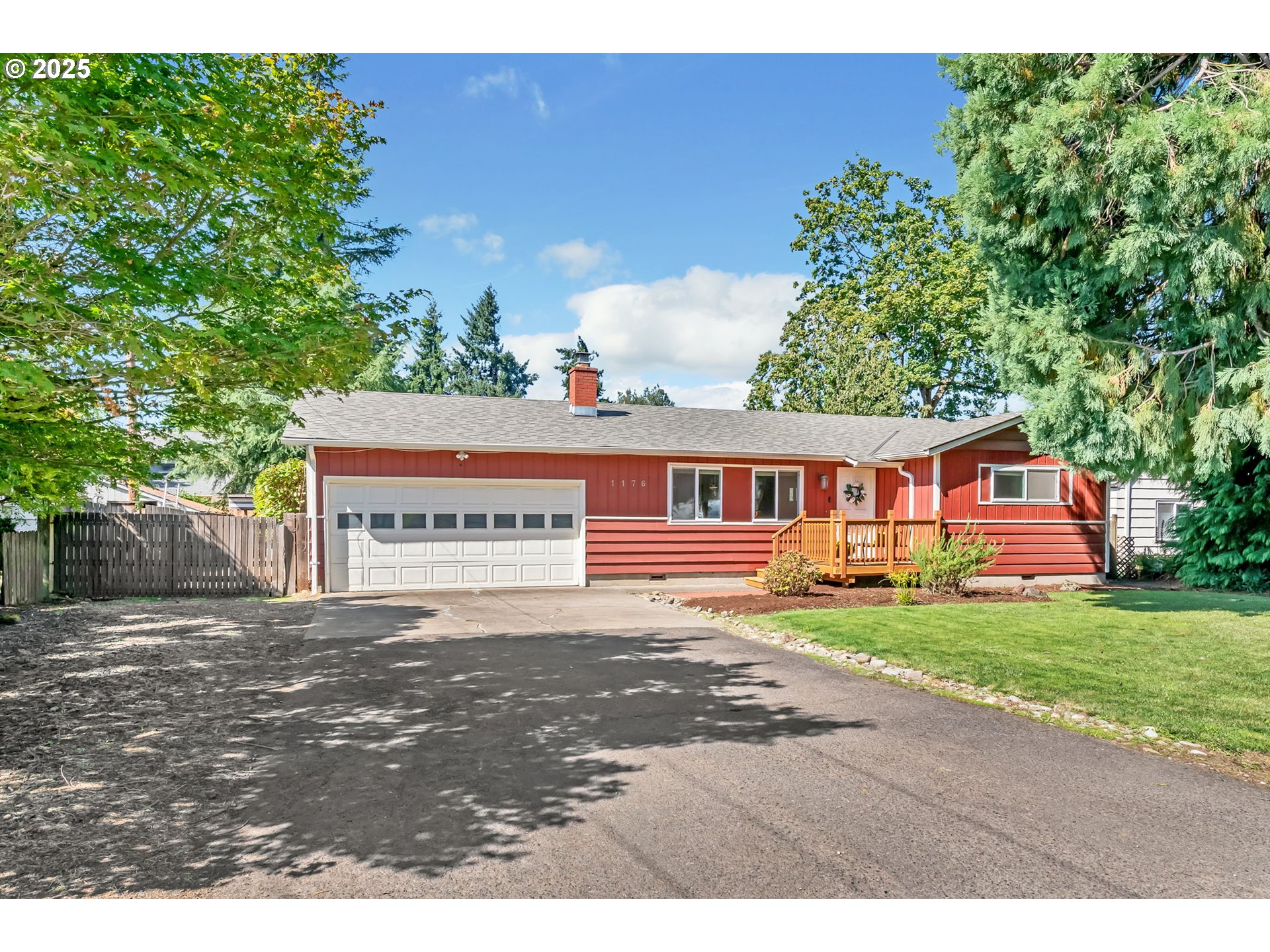 1176 ARCADIA DR