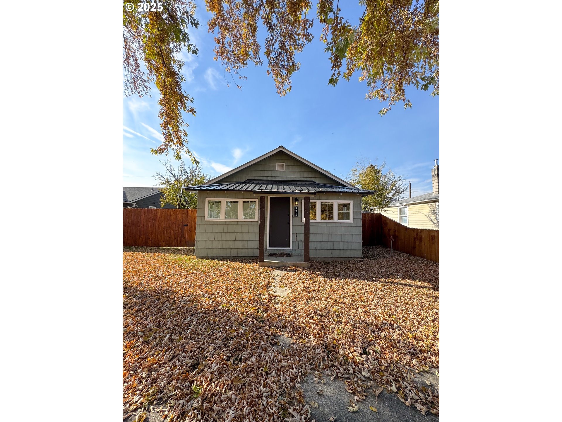 Photo 1 of 19 — 971 Walnut ST, Baker City, OR 97814