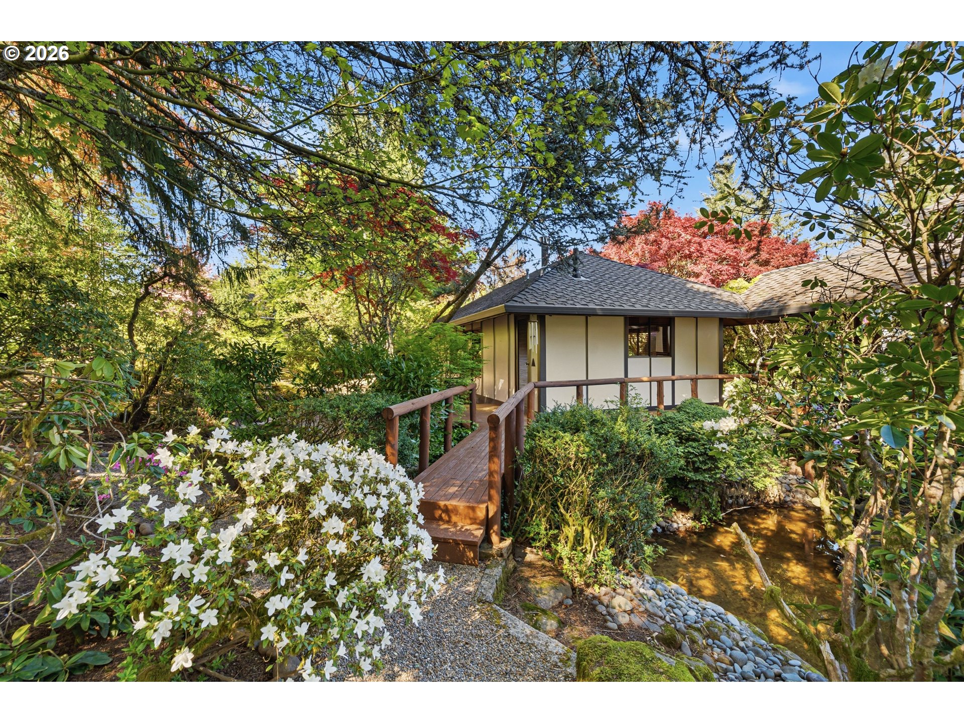 28 MONTICELLO DR