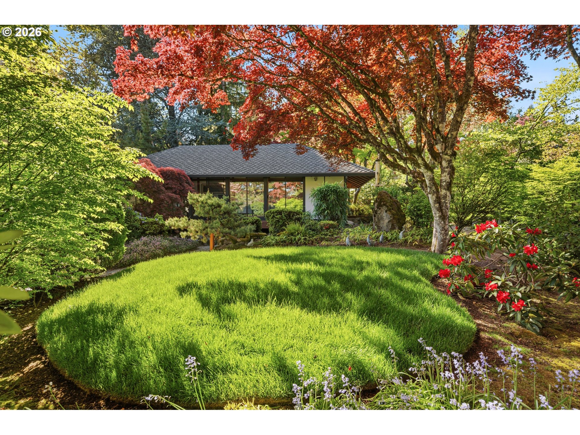 28 MONTICELLO DR