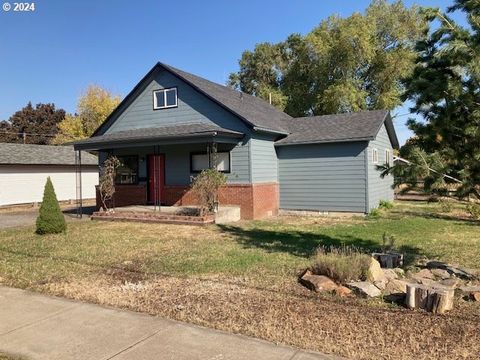 A home in La Grande