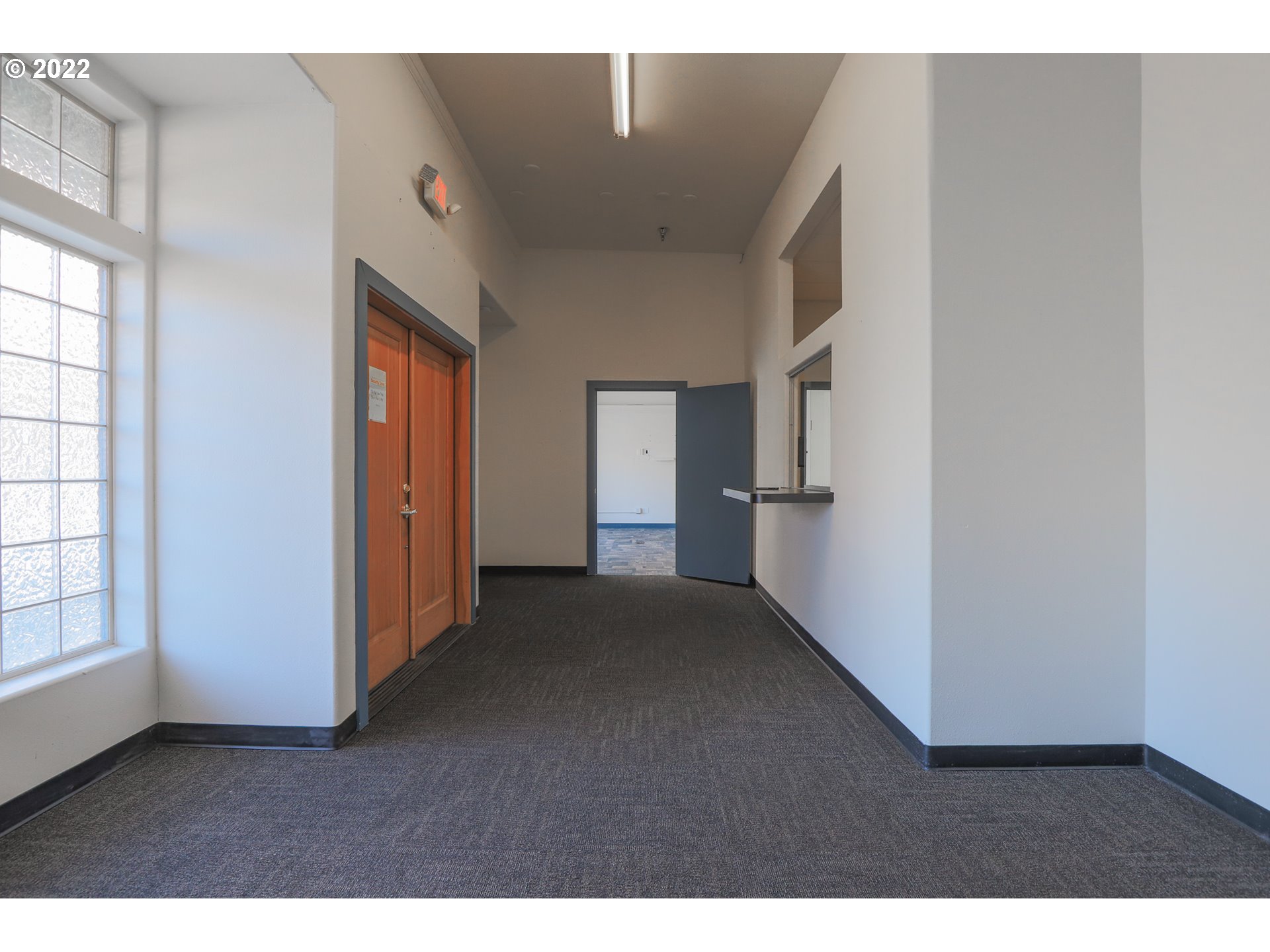 161 W ANDERSON AVE