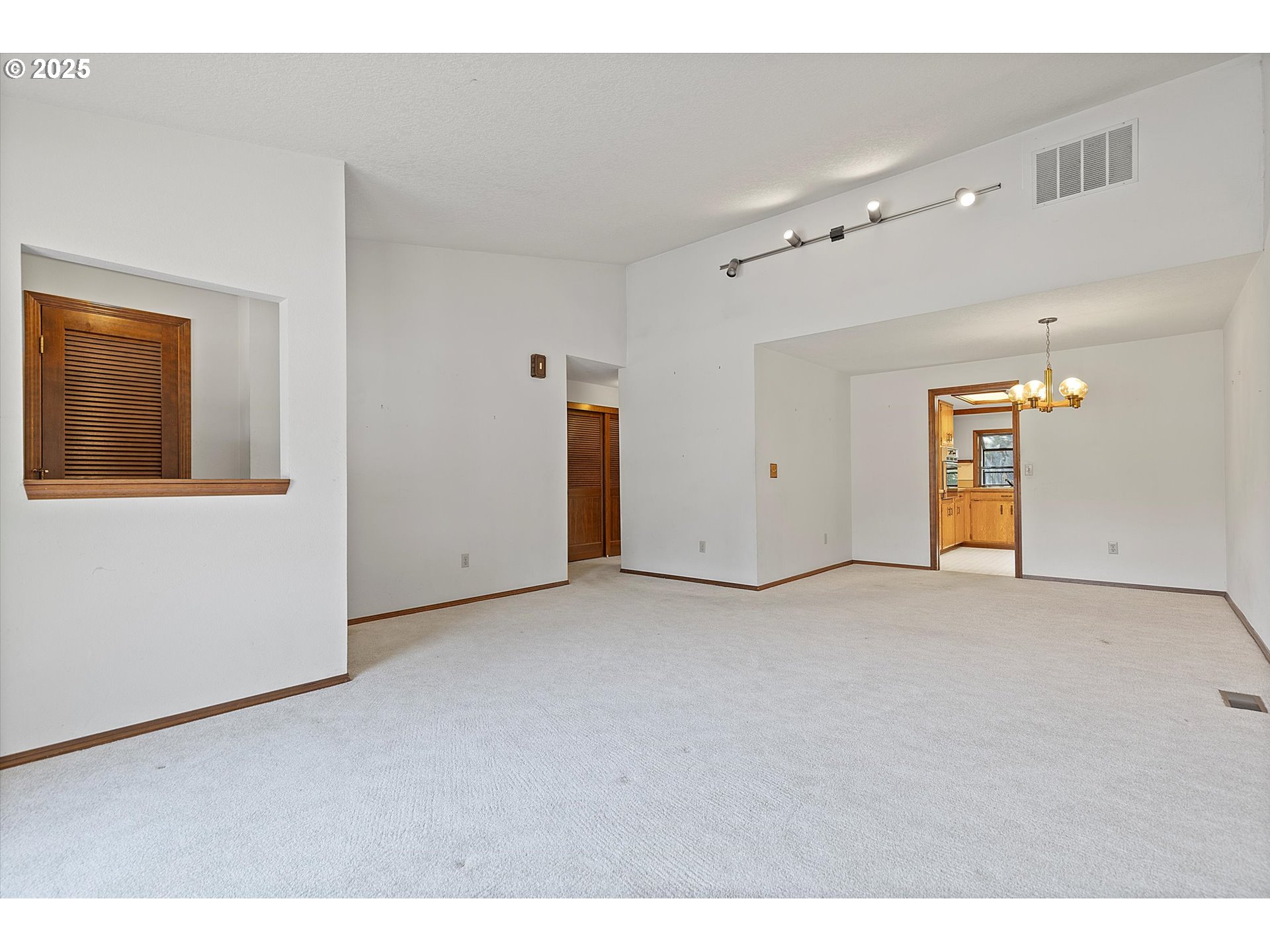 16445 SW MEADOWOOD WAY