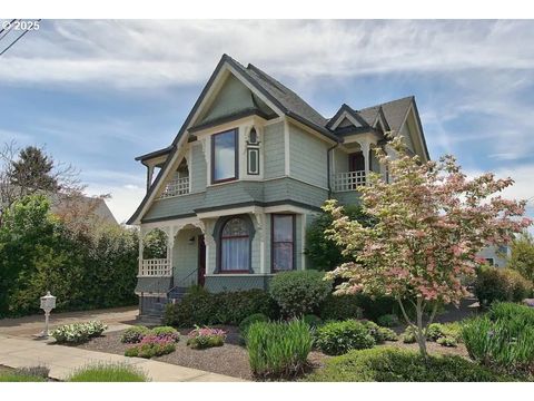 Photo of 206 NE 10th St, McMinnville, OR 97128 (MLS # 24292929)