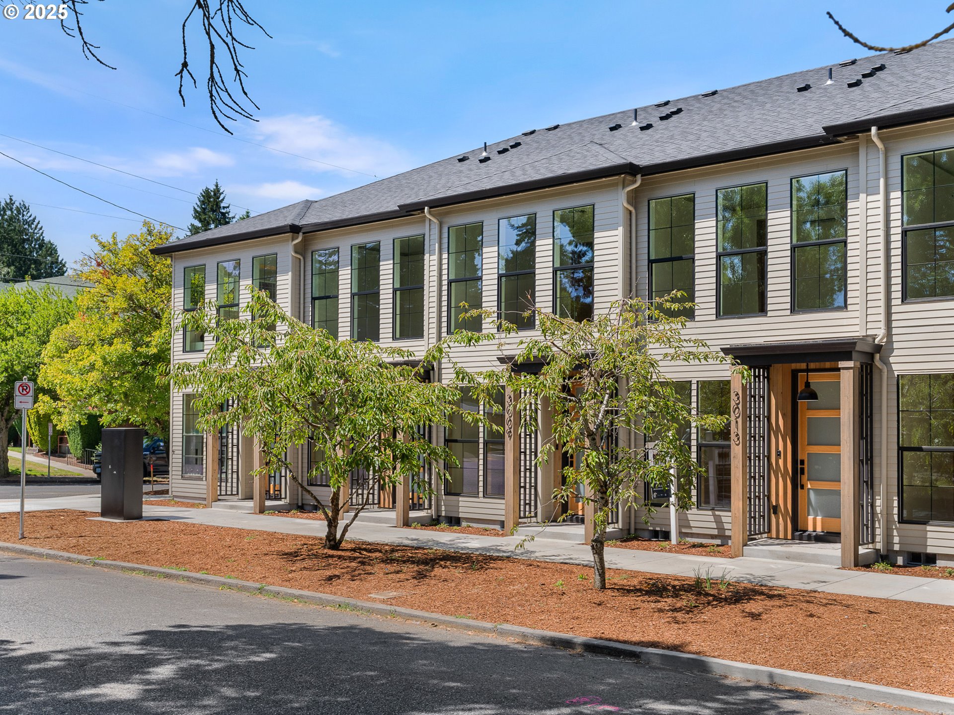 3017 NE Ainsworth AVE 5