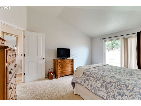 Tiny photo for 28 Sandalwood Loop, Creswell, OR 97426 (MLS # 668494411)