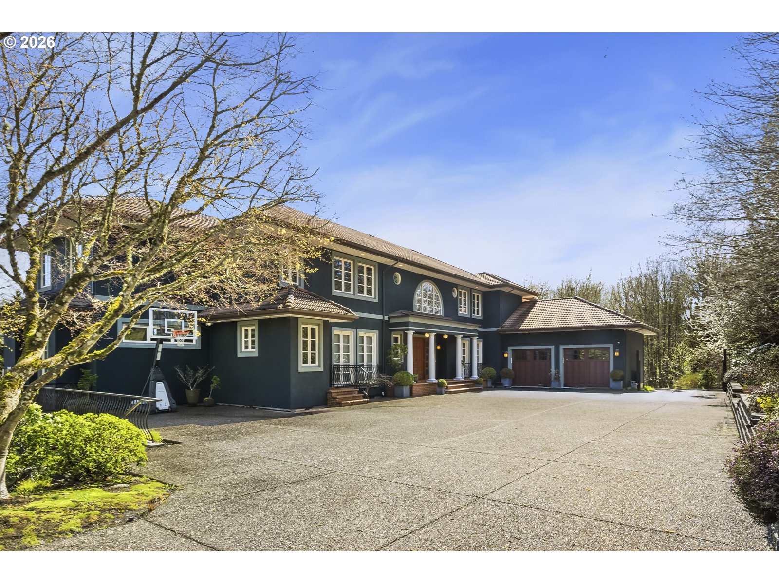 7910 NW GALES RIDGE LN