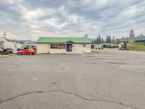 177 NW GARDEN VALLEY BLVD Roseburg OR 97470