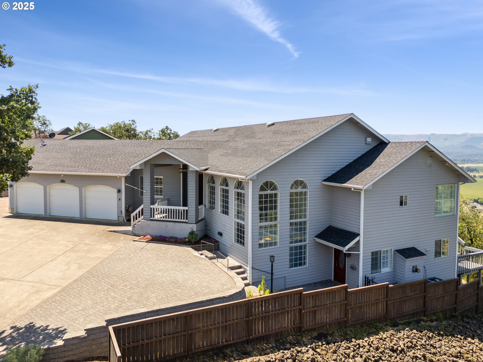 367 RIDGECREST DR