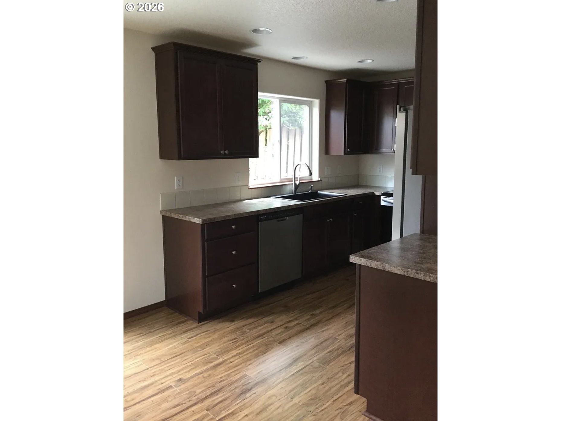 2013 NW BELLA VISTA DR