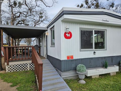 380 W GREGORY RD 1 Central Point OR 97502