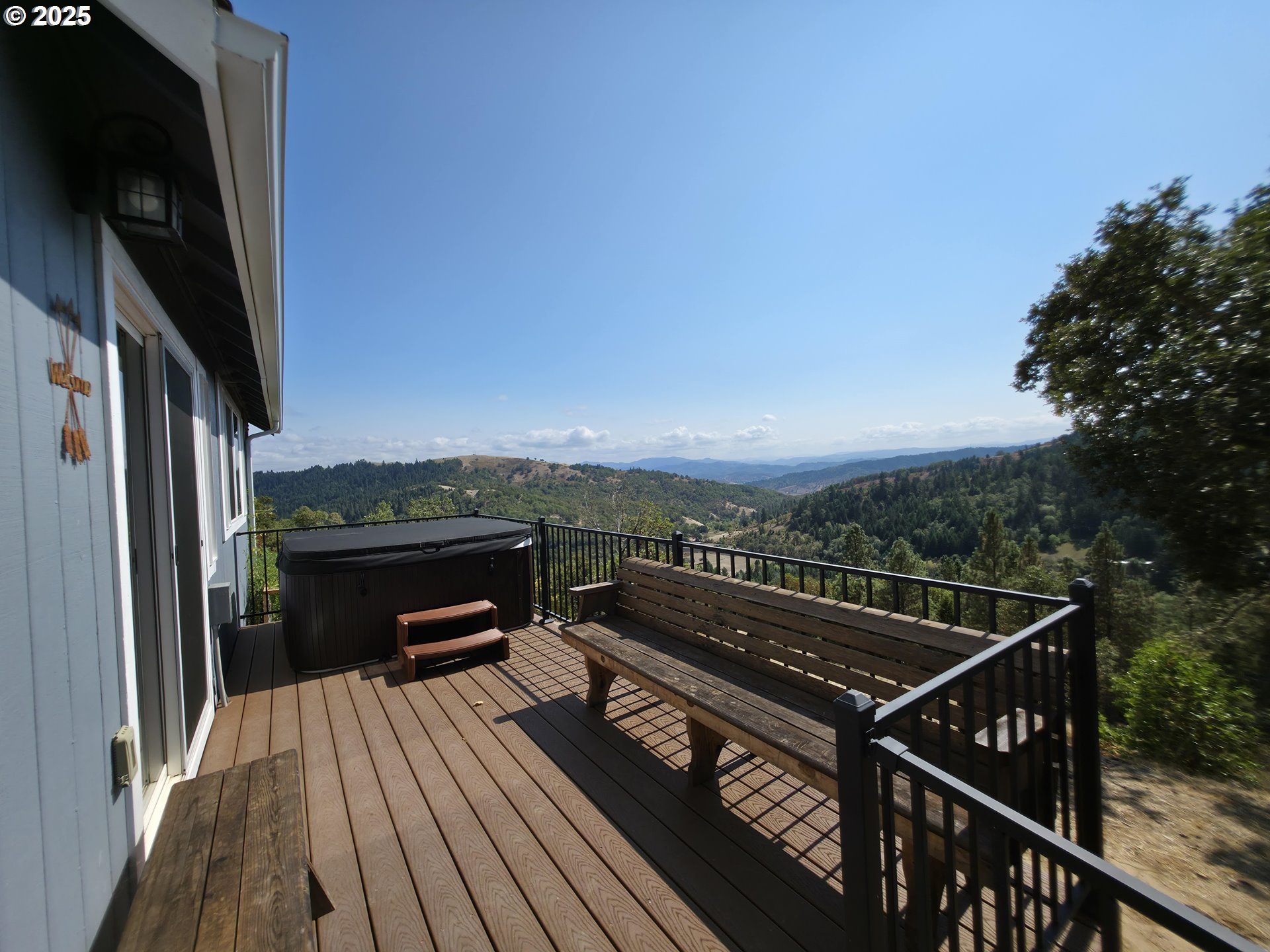 125 EAGLE DR