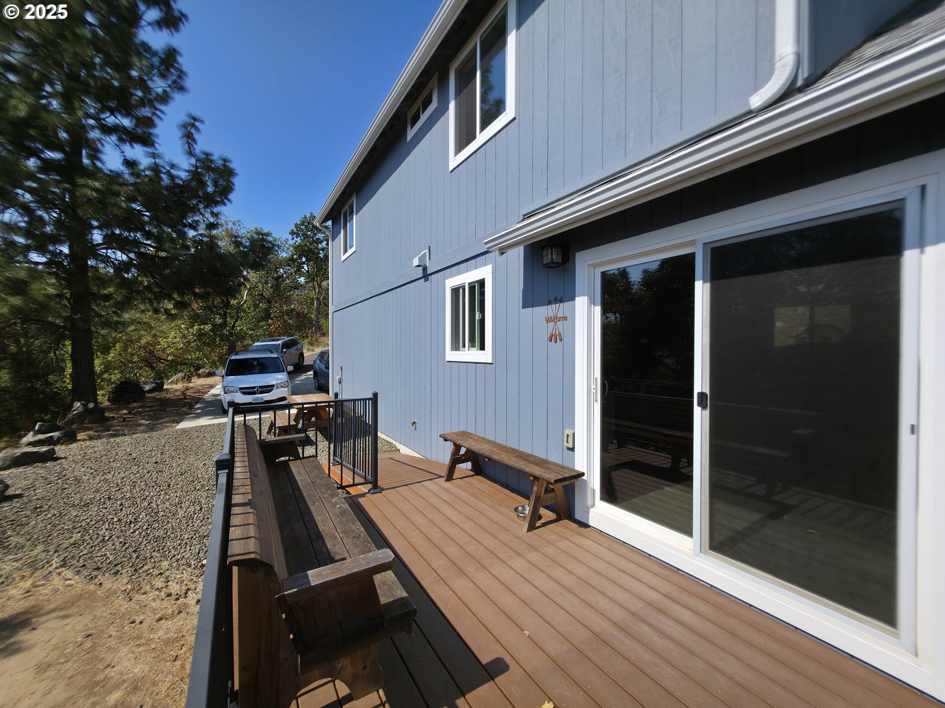 125 EAGLE DR