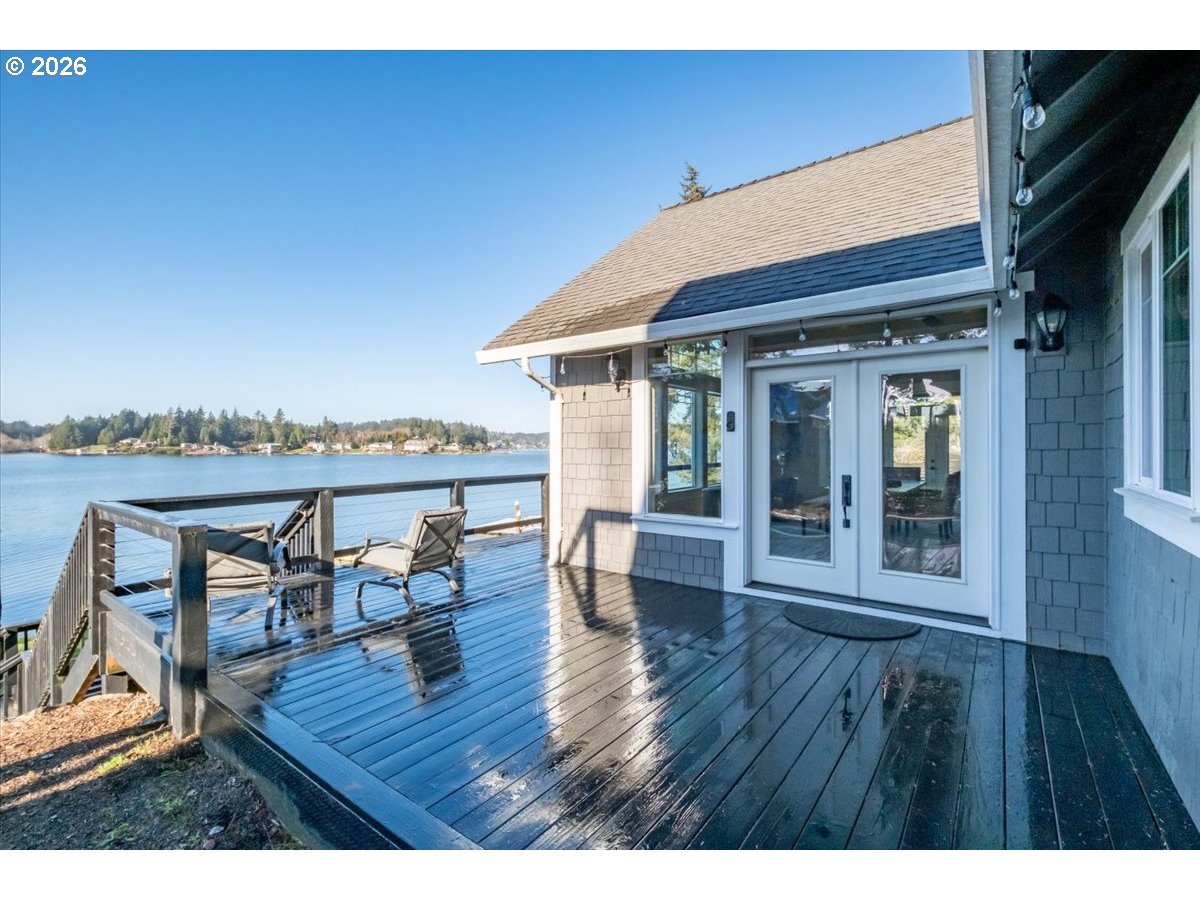 2095 NE EAST DEVILS LAKE RD