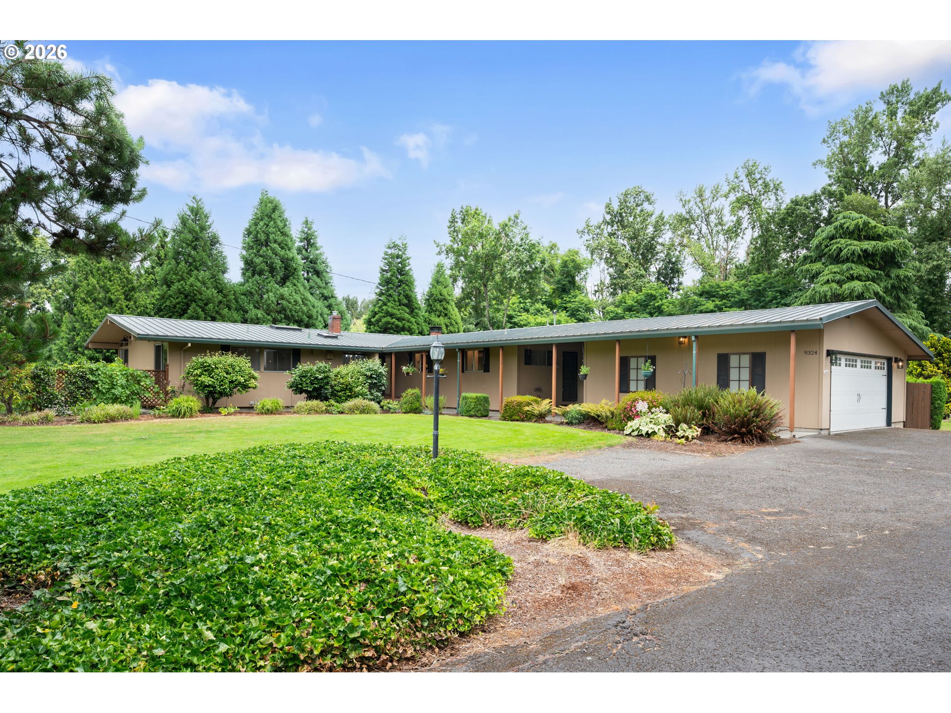 9324 NE LEVEE RD