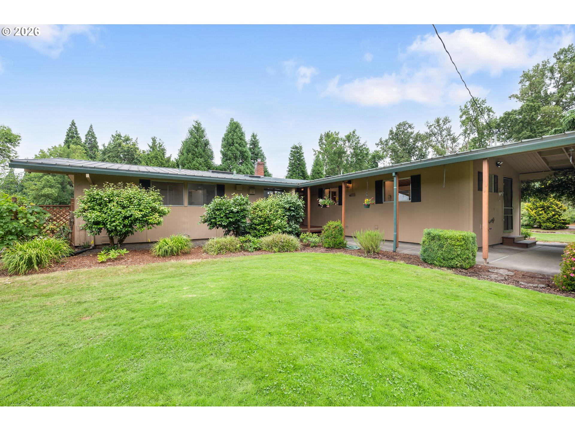 9324 NE LEVEE RD