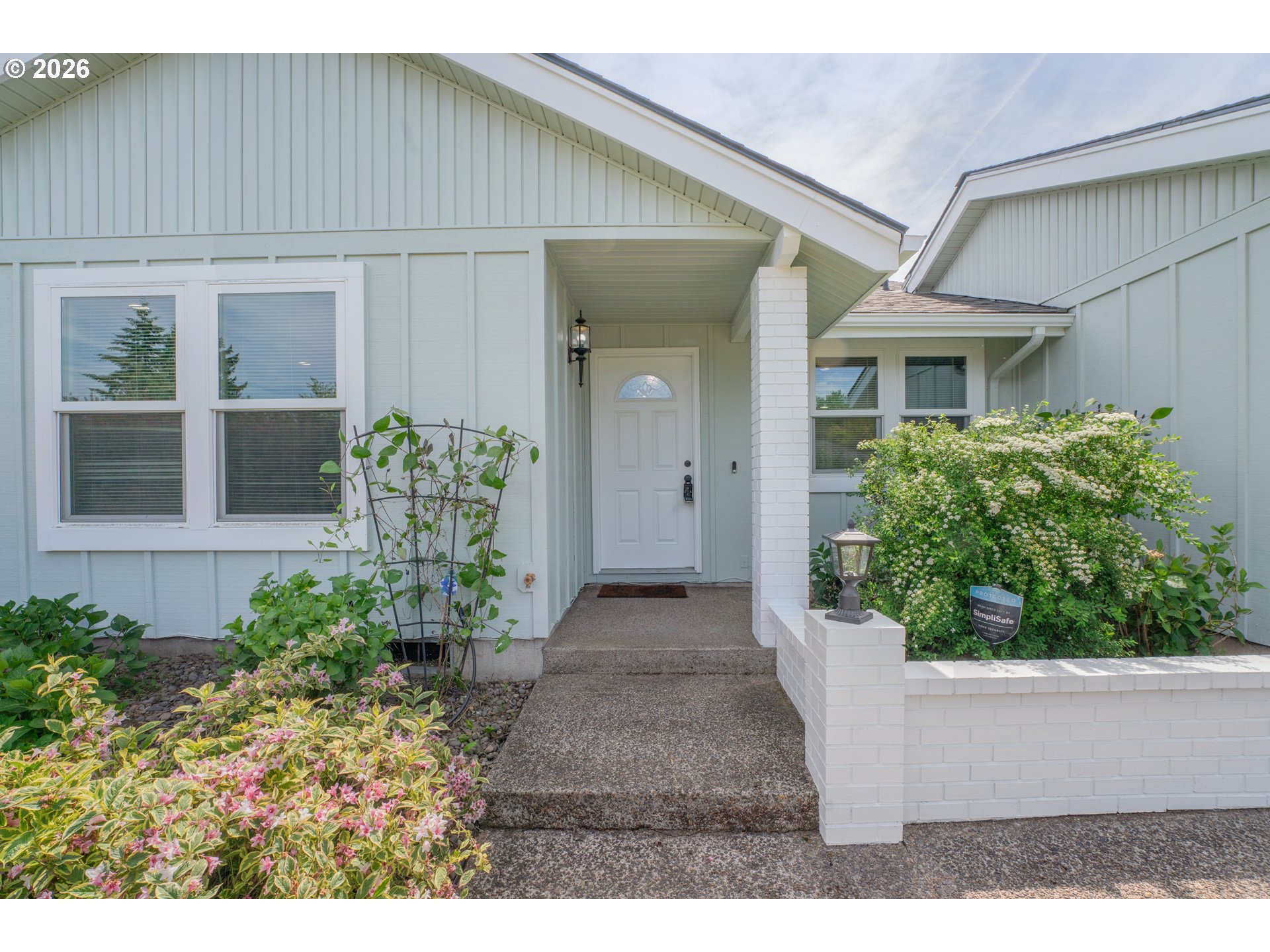 2578 WILLONA DR