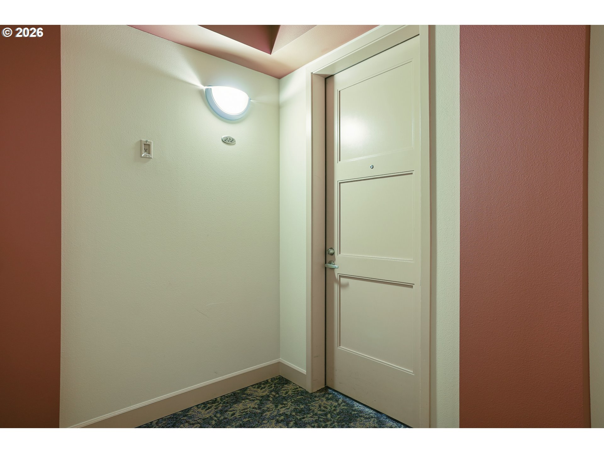 1620 NE BROADWAY ST 222