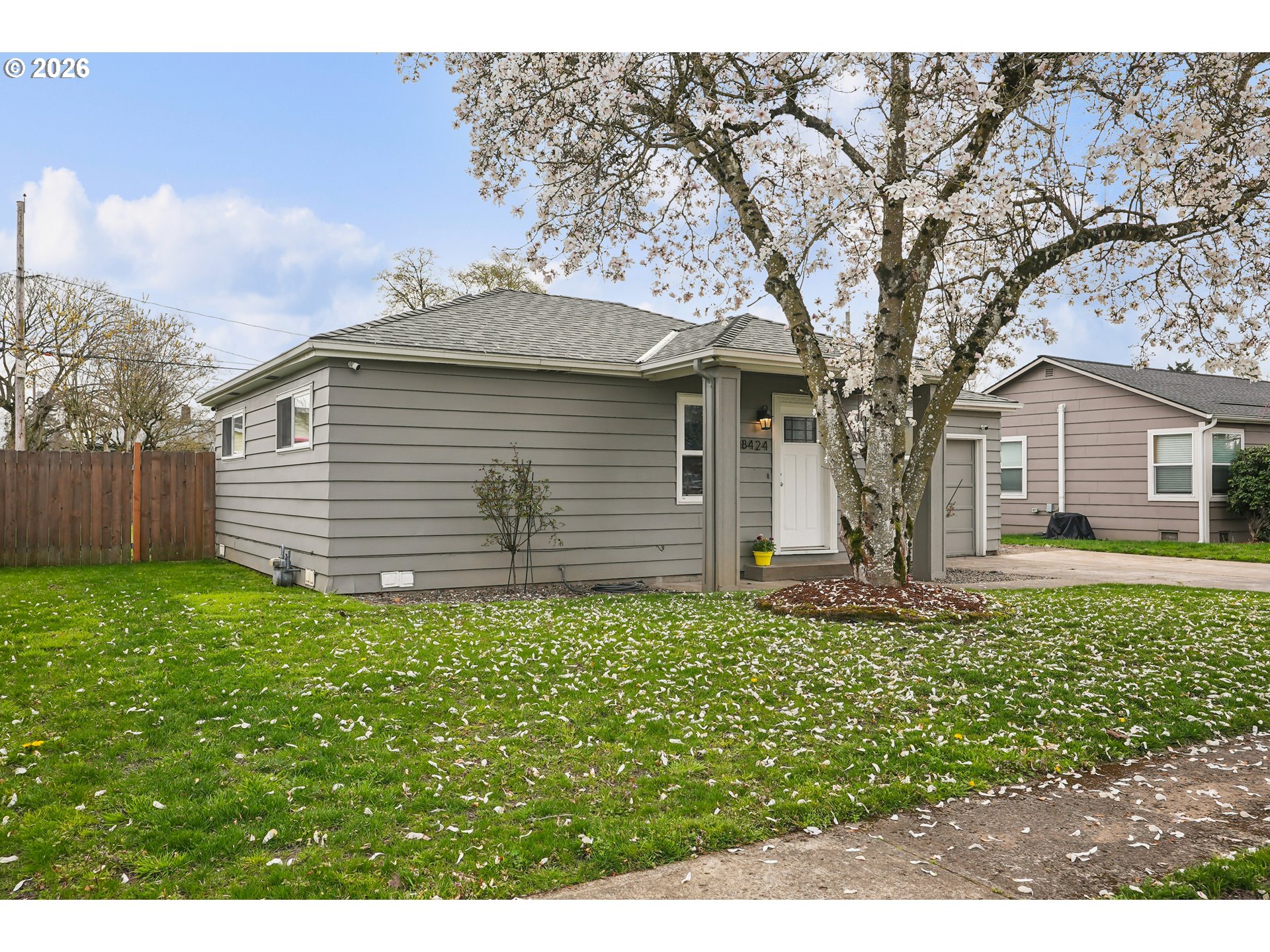 8424 SE CORNWELL AVE