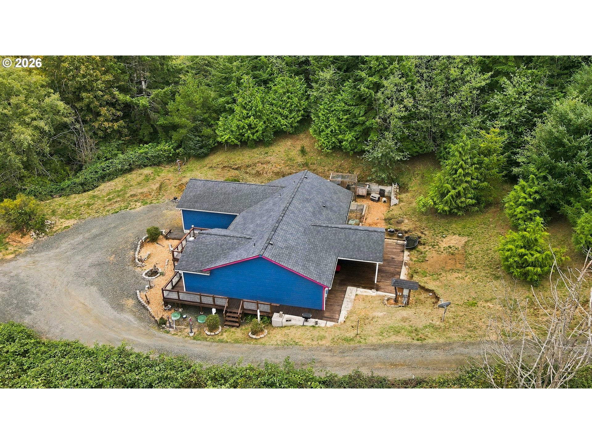 700 KINGS AVE