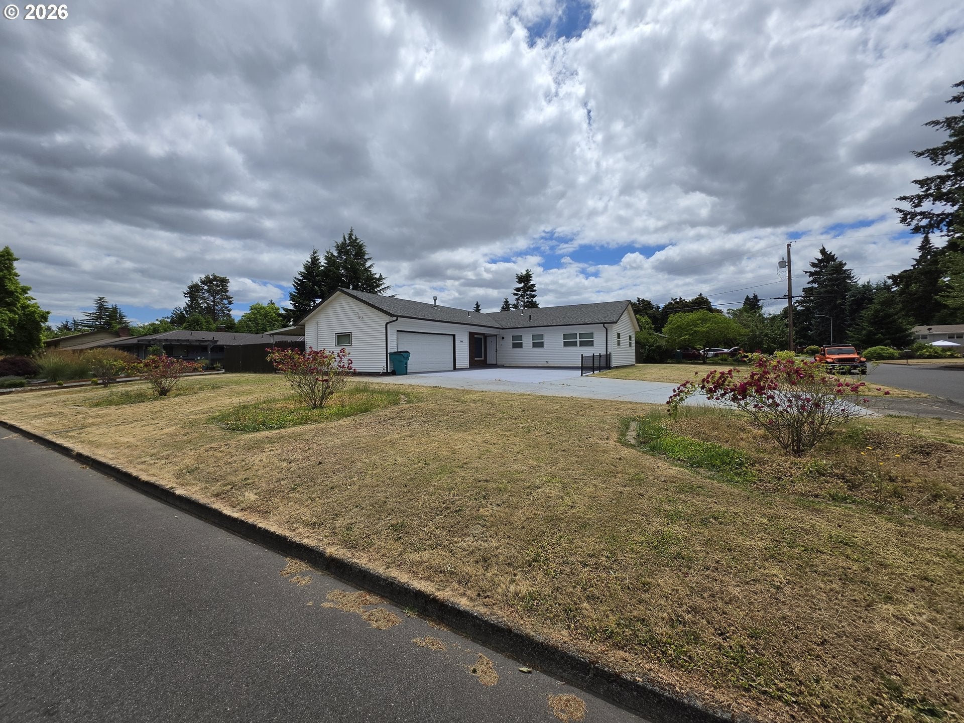 809 FLINT AVE