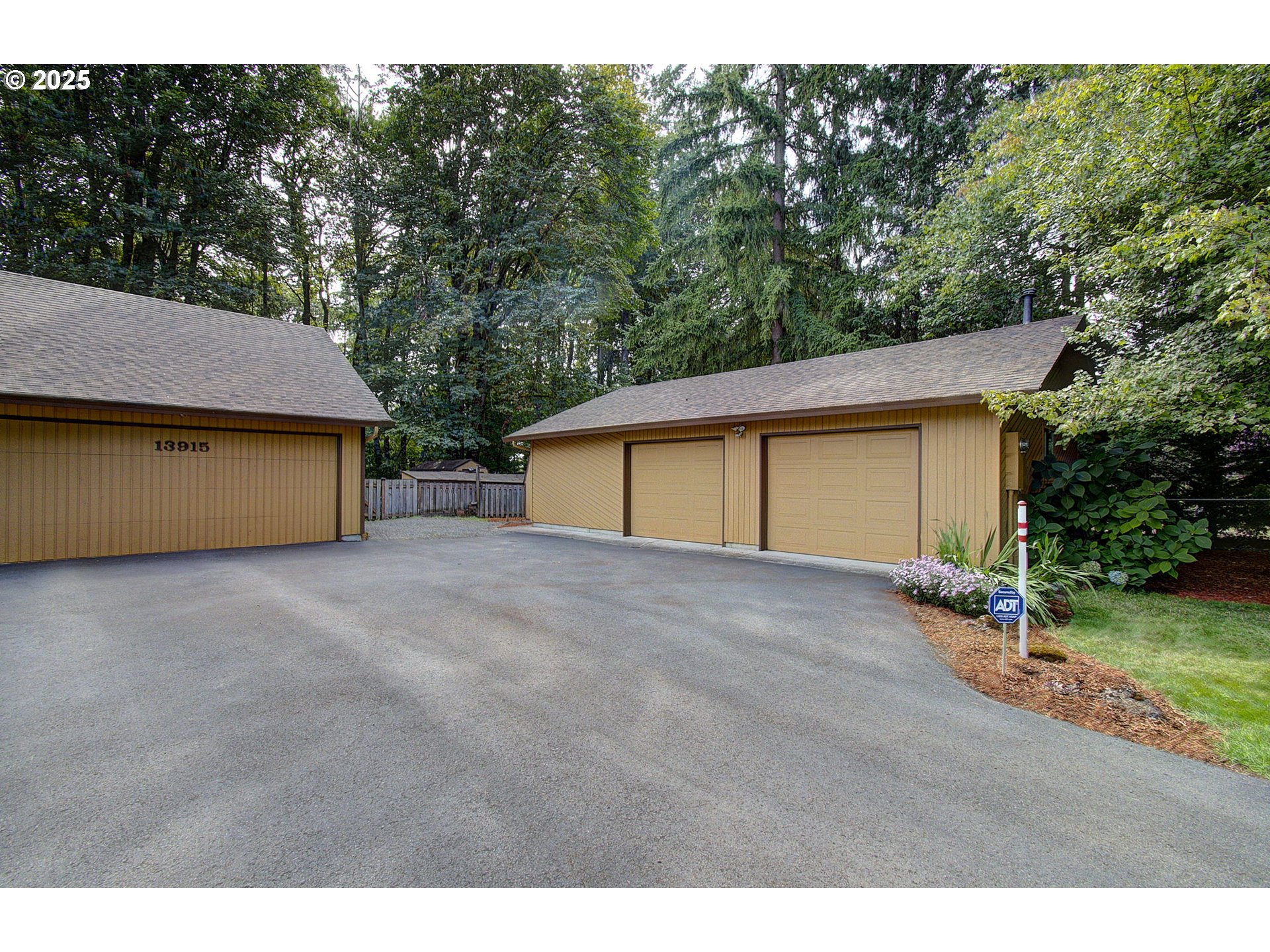 13915 NE 239TH ST