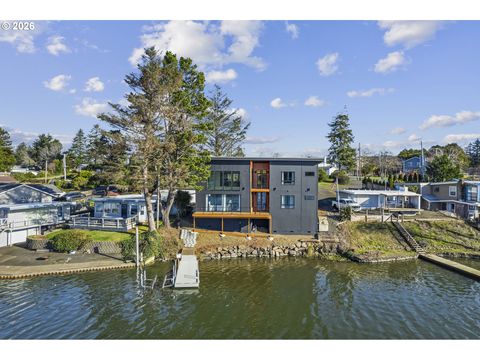 3403 NE JOHNS LOOP Neotsu OR 97364