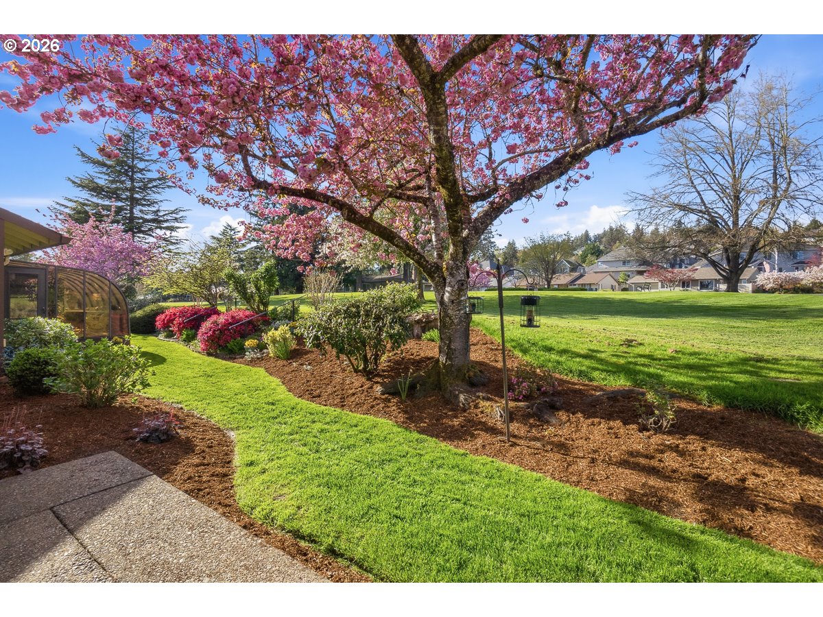 10425 SW GREENLEAF TER