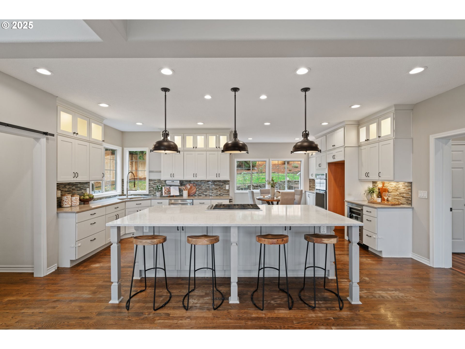 1808 HALL CT
