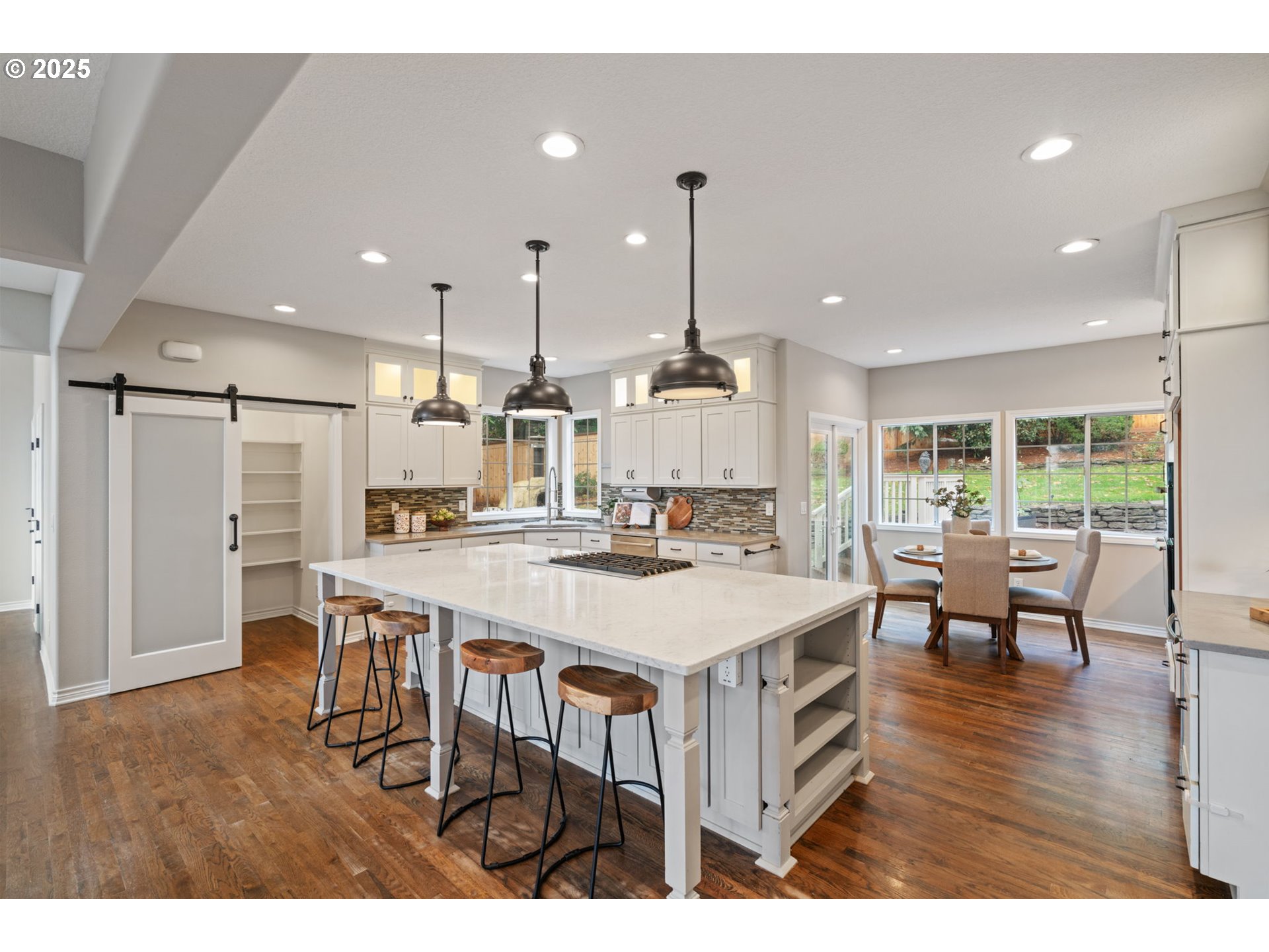 1808 HALL CT