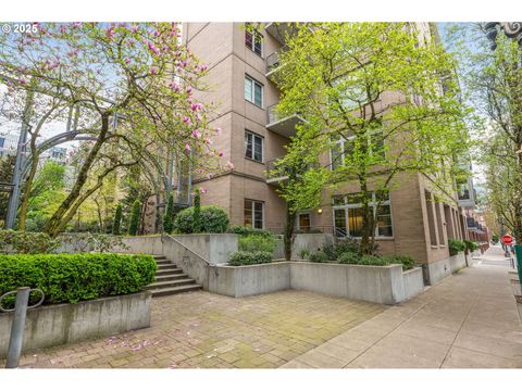 1120 NW NORTHRUP ST 102 Portland OR 97209