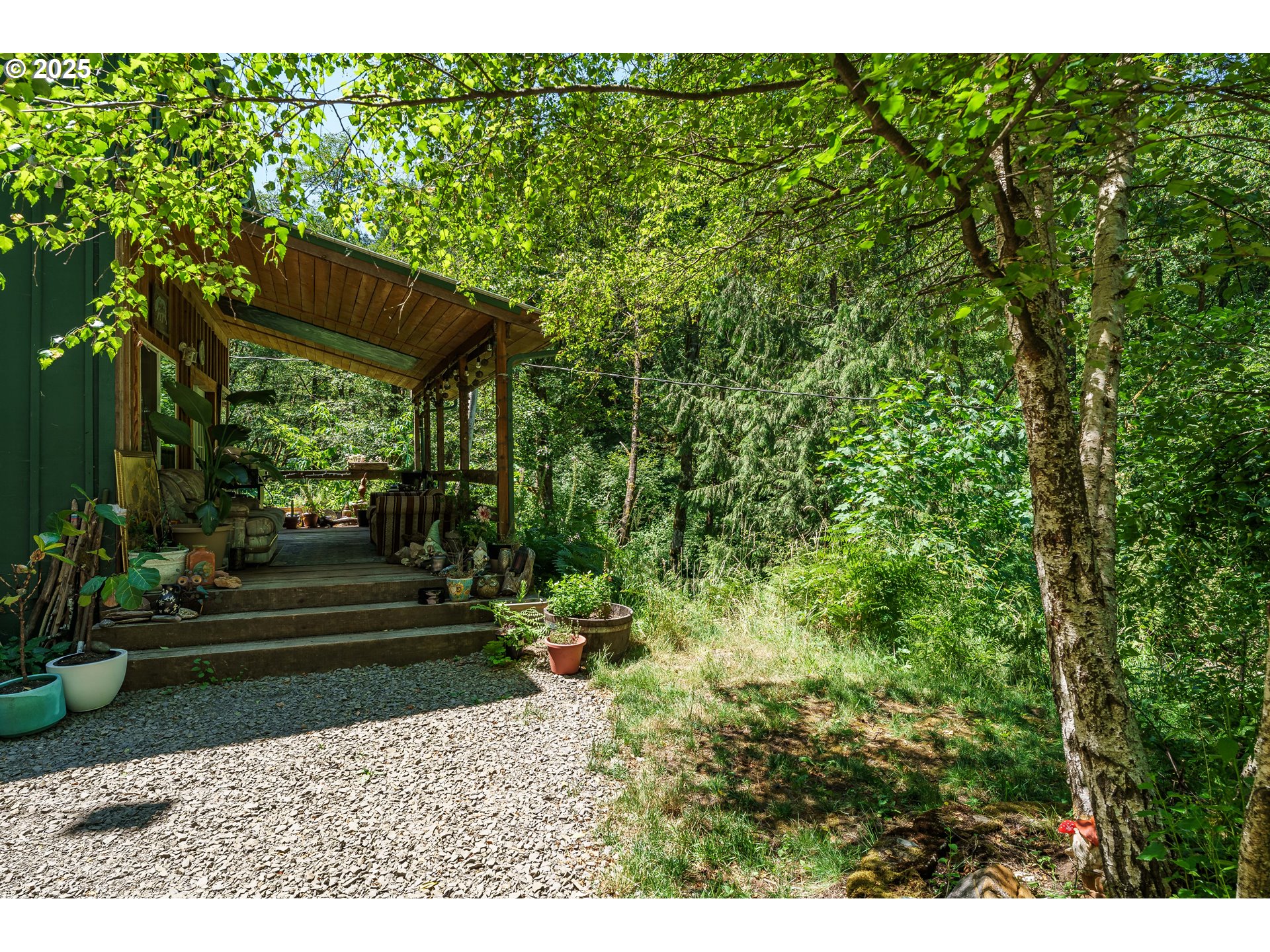145 WOODEN BRIDGE RD