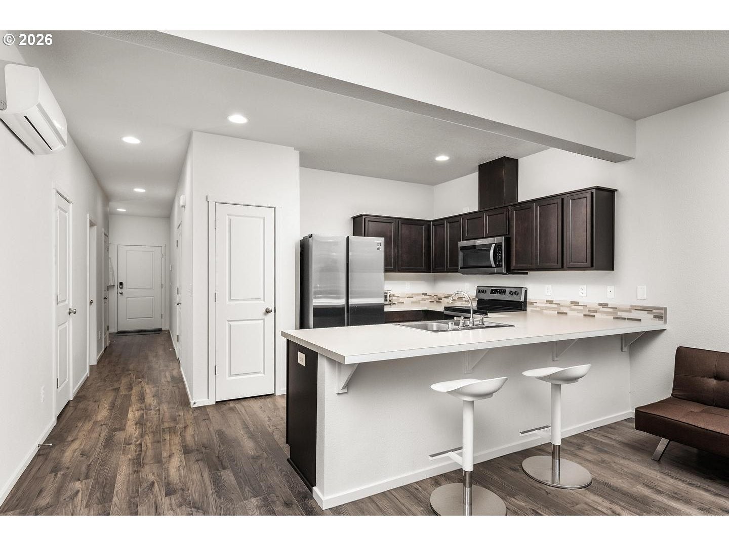 1952 NE 117TH CT