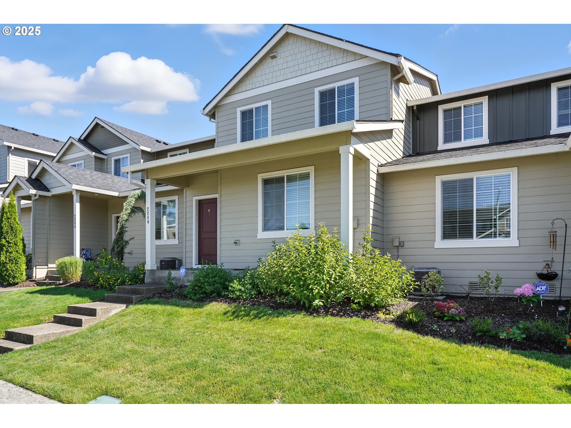 2240 SE 16TH ST