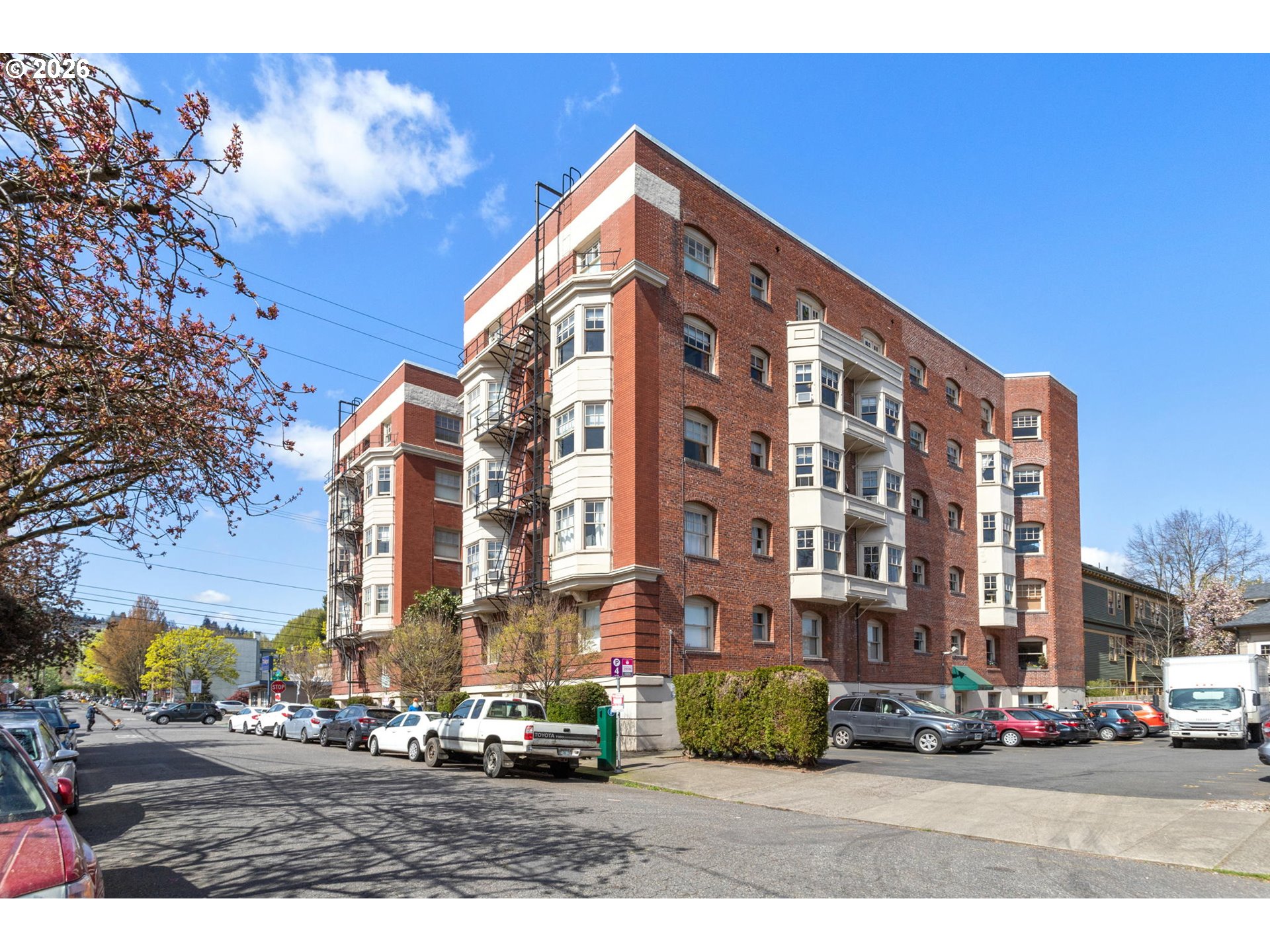 2083 NW JOHNSON ST 56