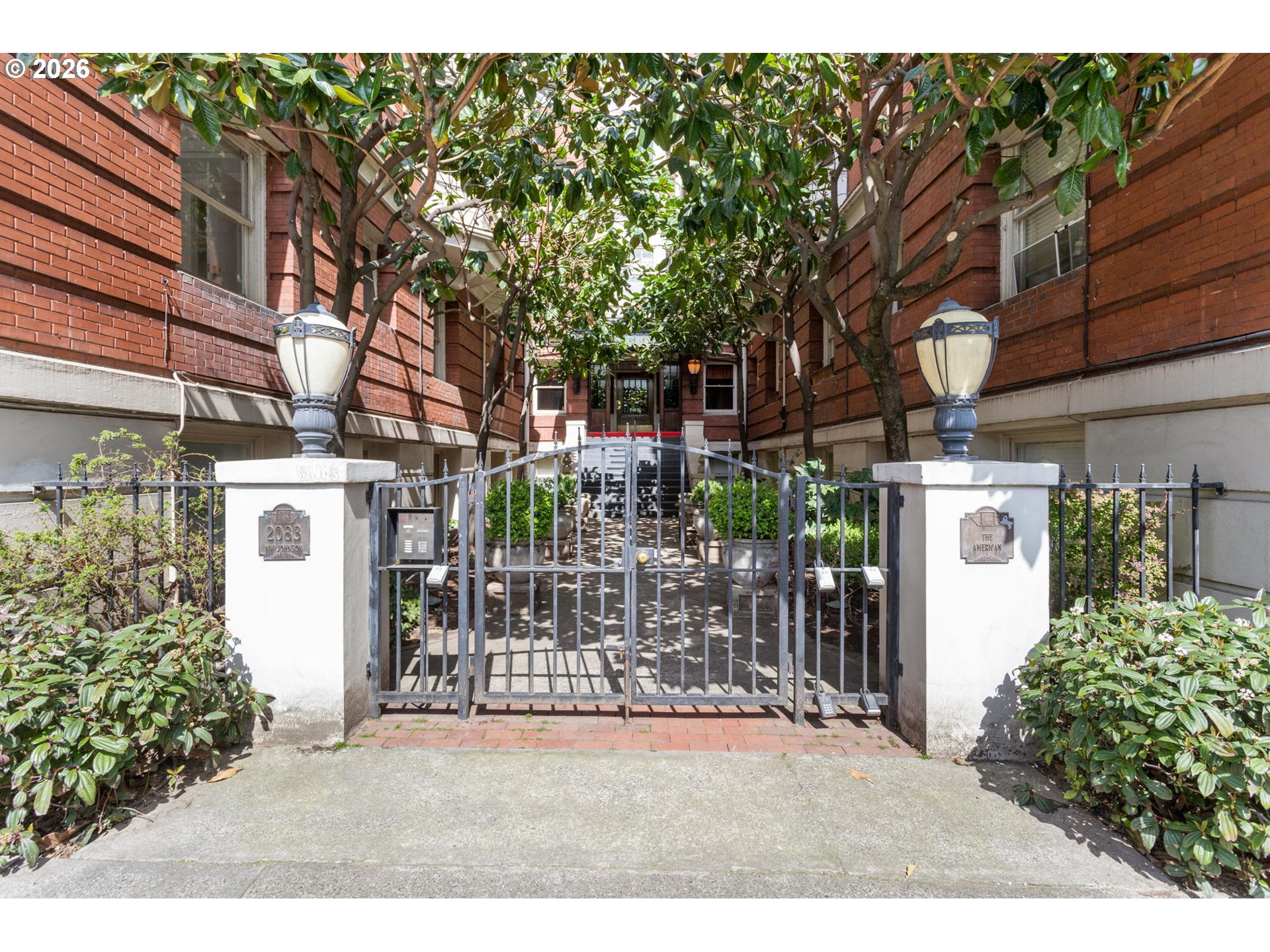 2083 NW JOHNSON ST 56