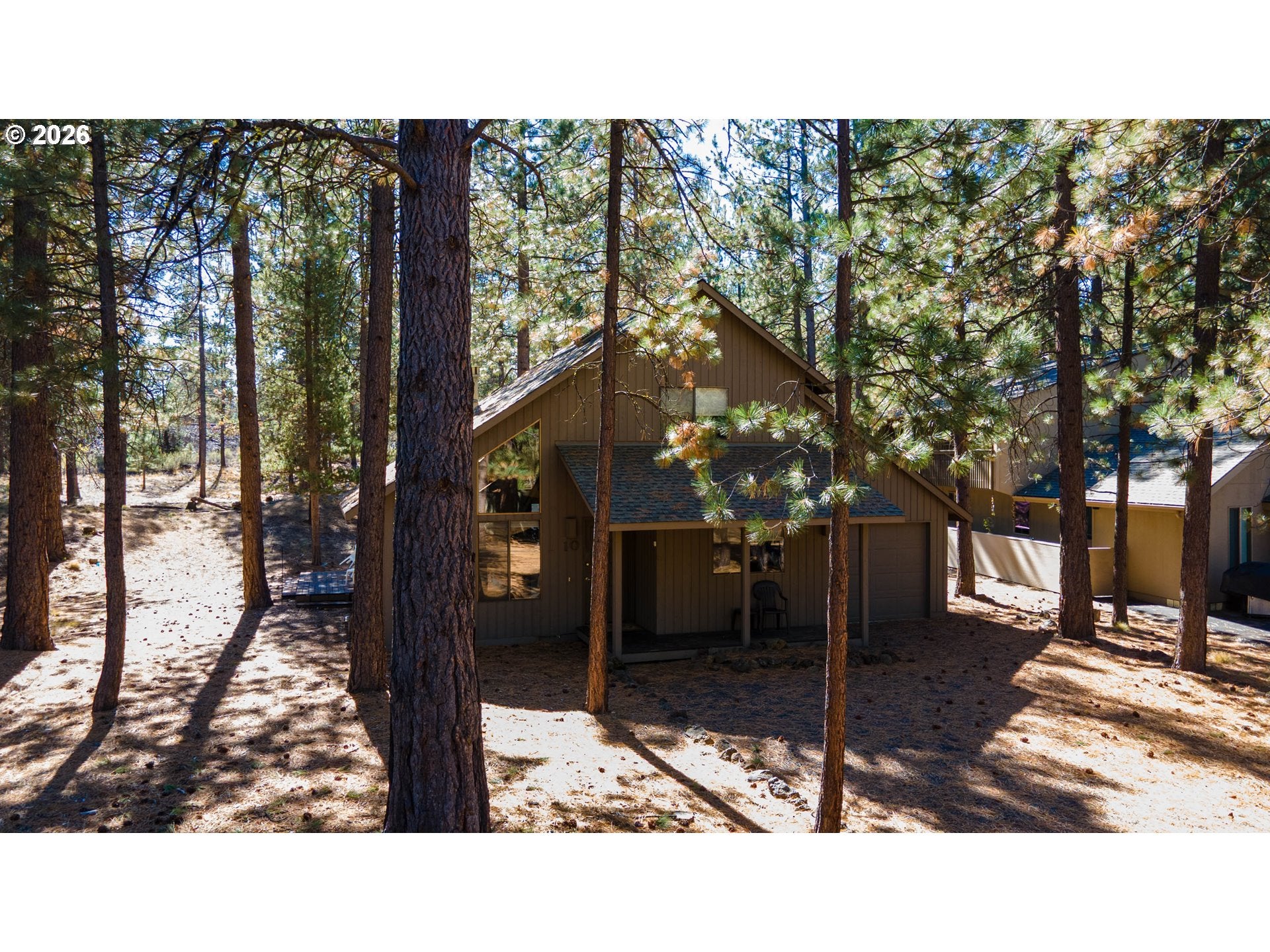 10 ASHWOOD LN