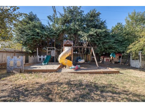 A home in Stayton