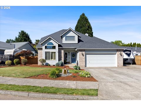 Photo of 19778 Castleberry Loop, Oregon City, OR 97045 (MLS # 410020777)