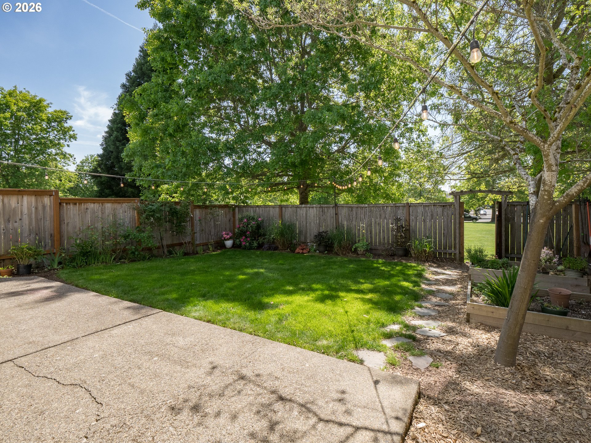 3632 BUR OAK CT