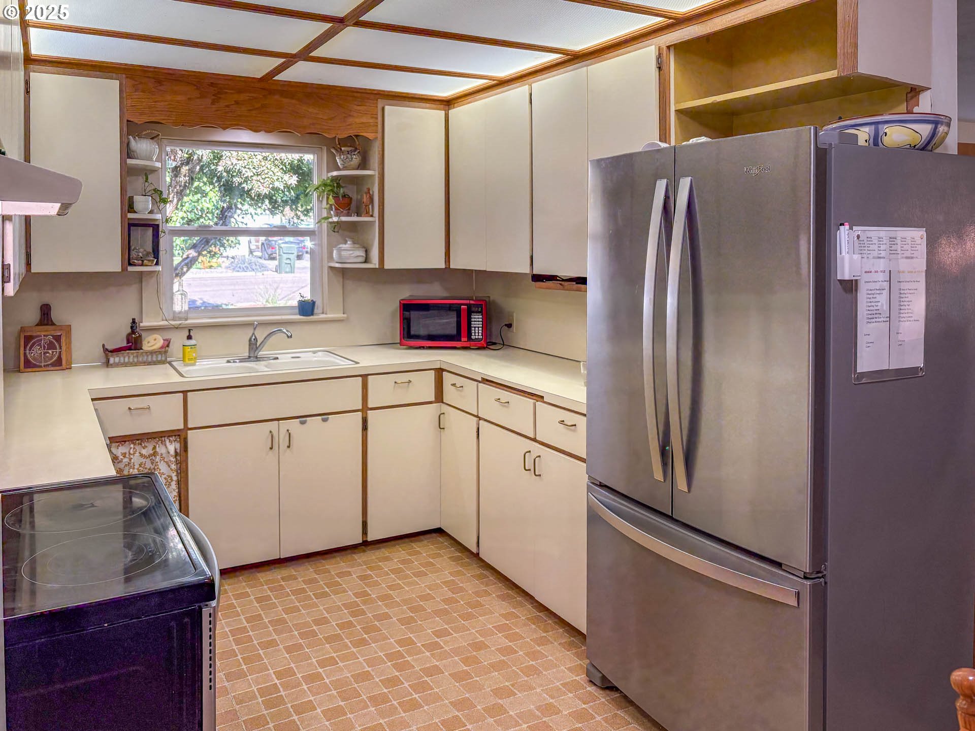 1575 NW BEAUMONT AVE