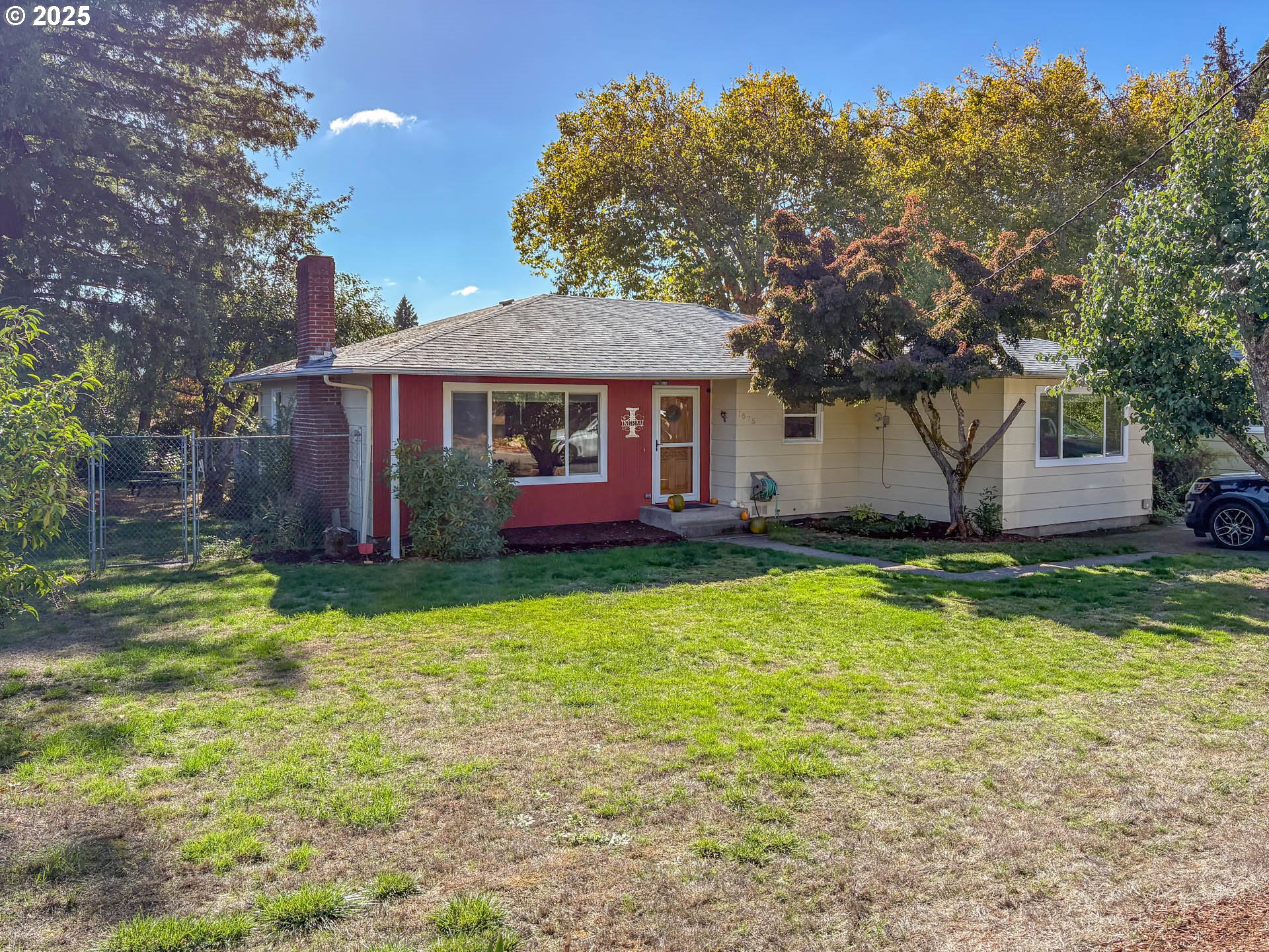 1575 NW BEAUMONT AVE