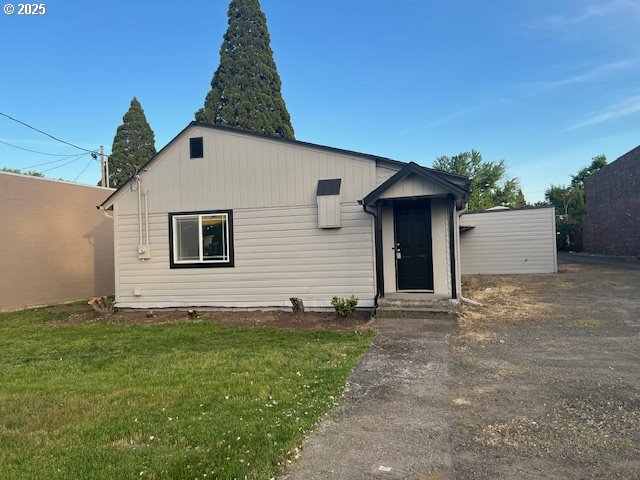 443 S HWY 99E