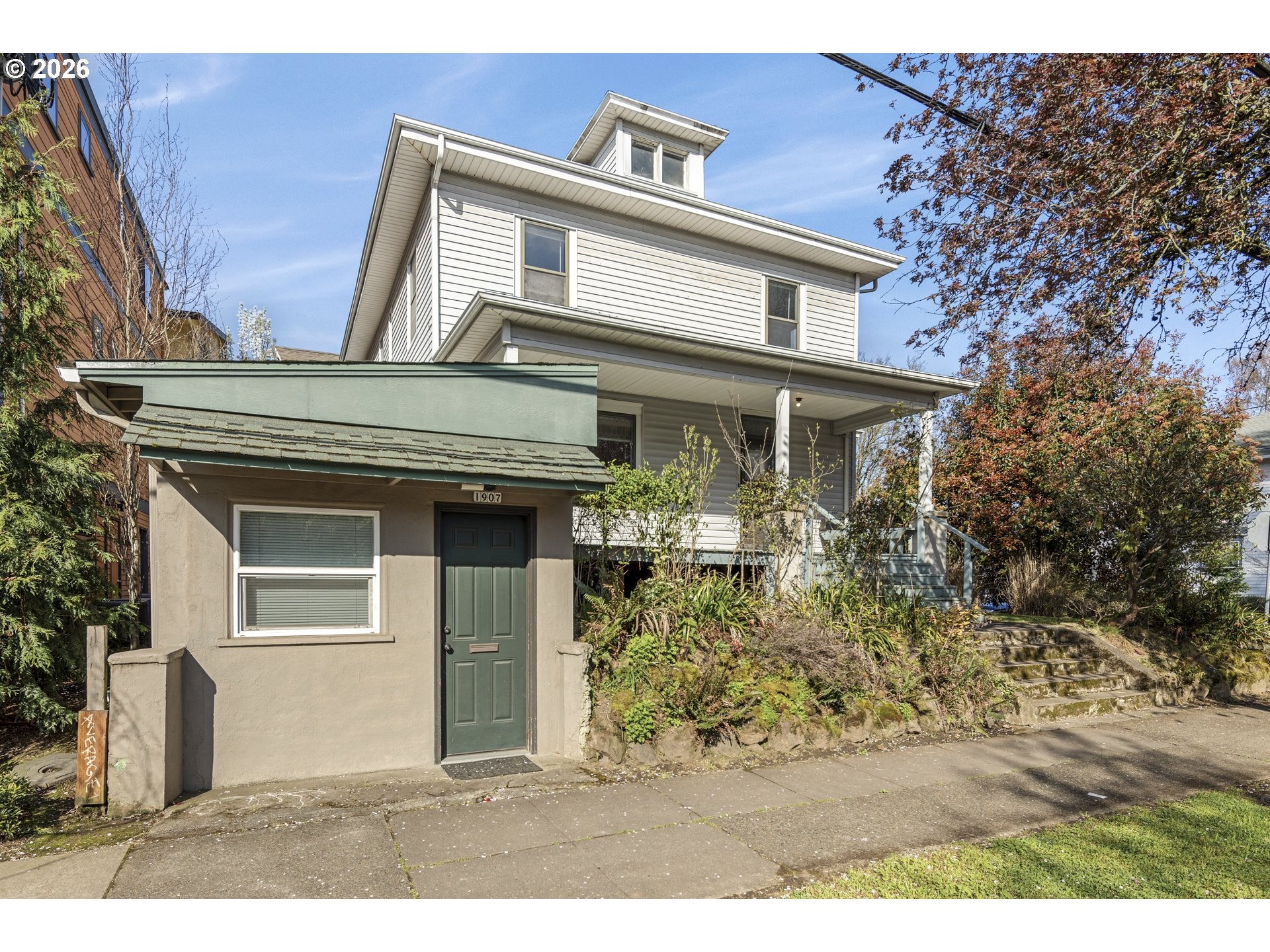1903 SE 12TH AVE