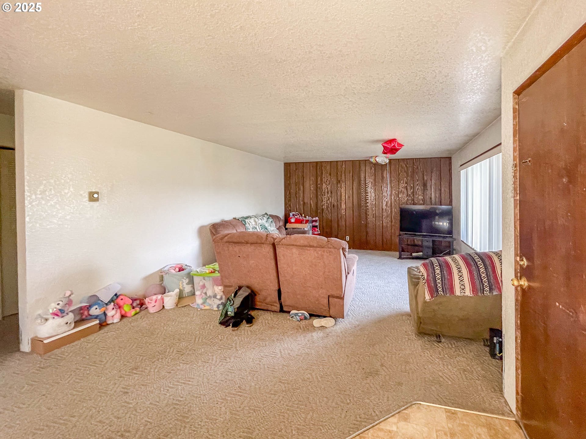 1895 GREEN AVE