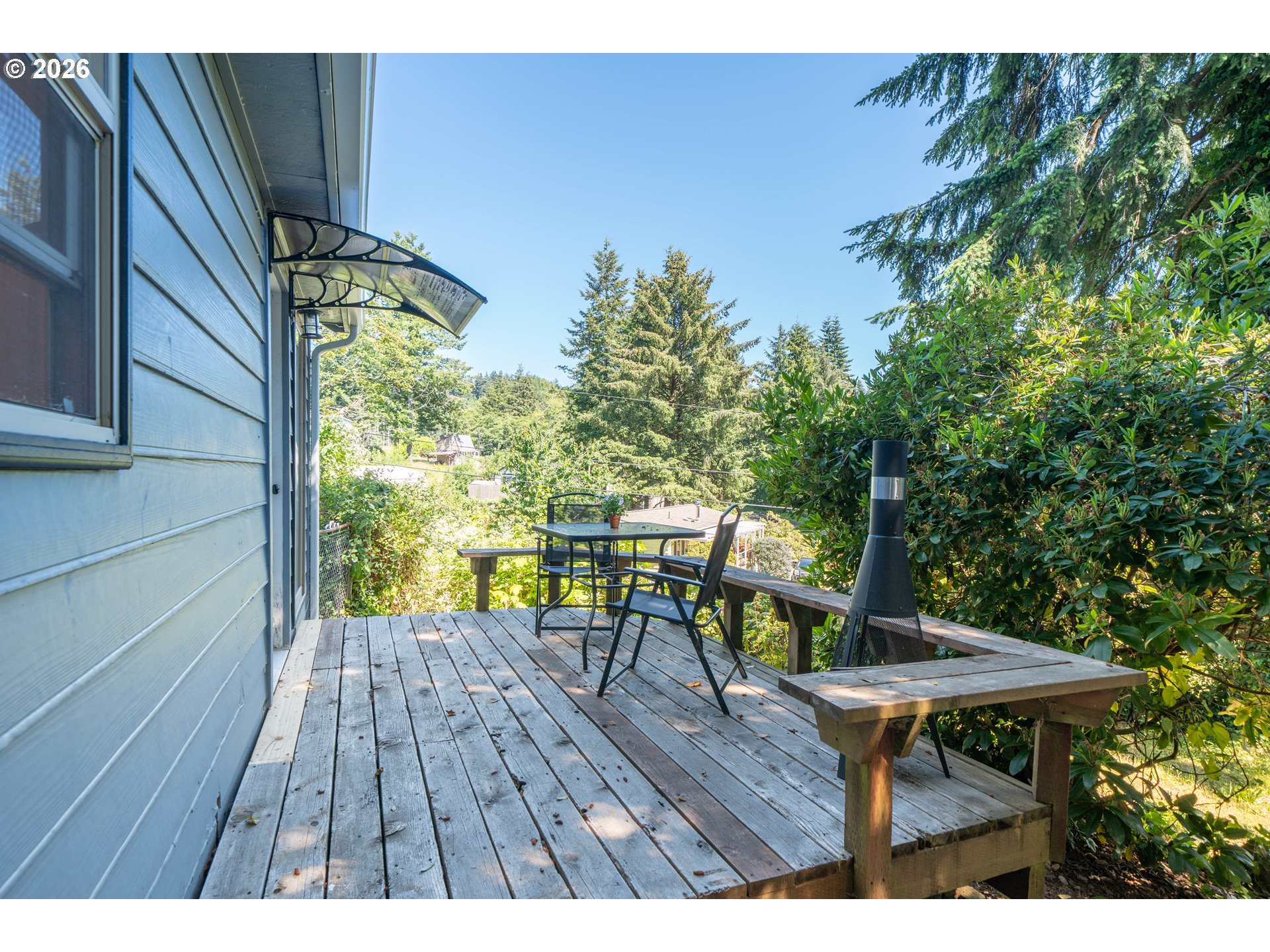 426 N VISTA TER